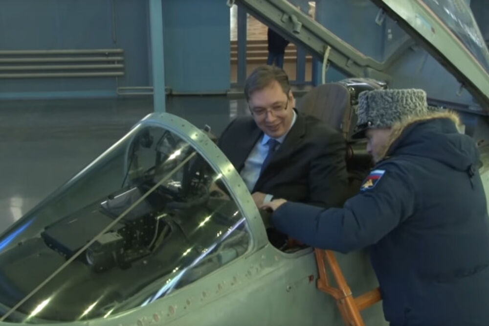 Aleksandar Vučić MIG