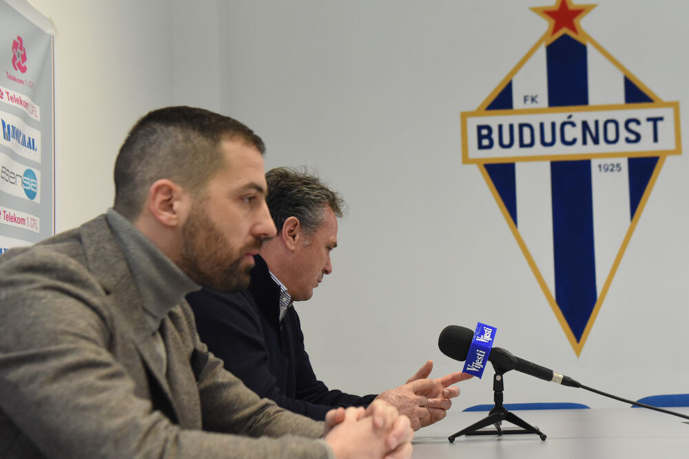 Risto Lakić, sportski direktor Budućnosti, i trener Branko Brnović