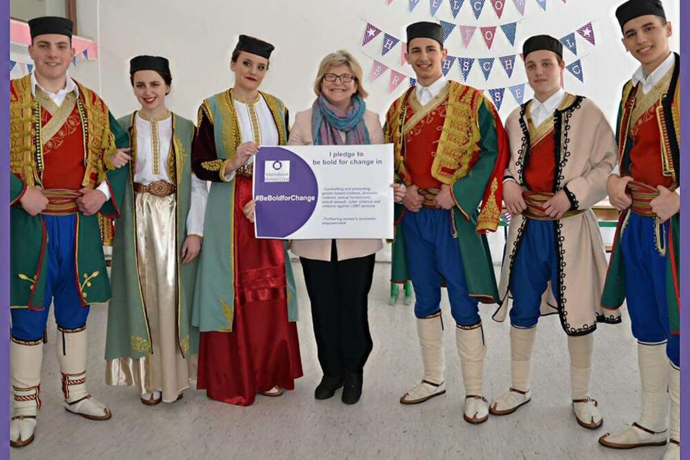 Margaret En Uehara, Crnogorci, Foto: Ambasada SAD