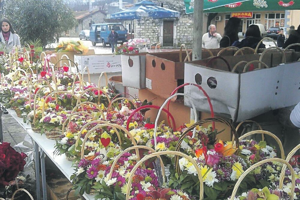 prodaja cvijeća Sahat kula, Foto: Jelena Kontić