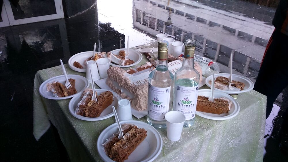 Alternativa proslava dvije godine