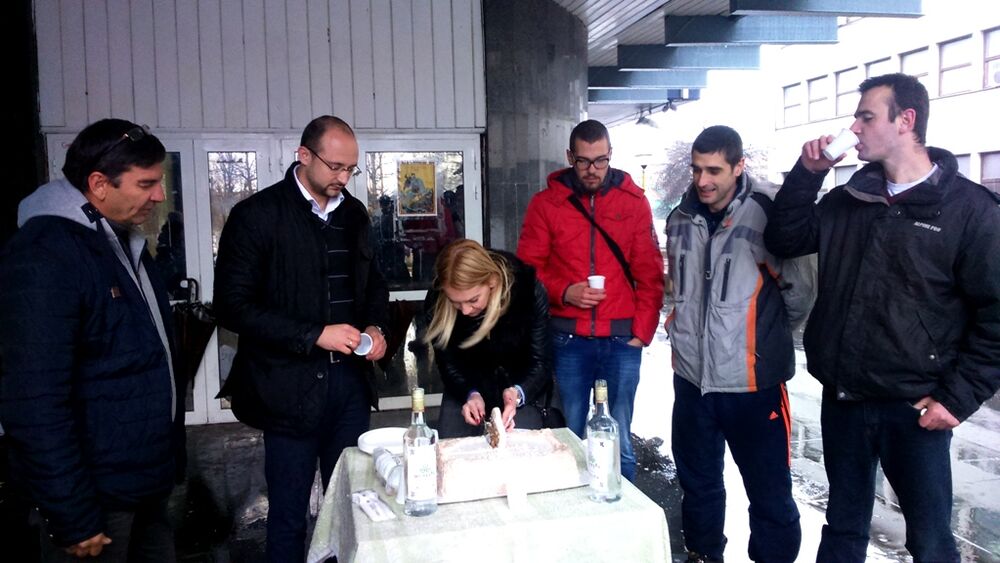 Alternativa proslava dvije godine