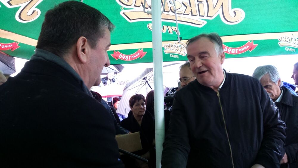 Zgrada za penzionere Nikšić, Veselin Grbović