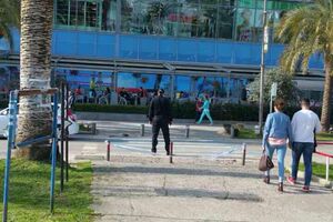 Ruska državljanka teže povrijeđena u Budvi: Udarilo je taksi...