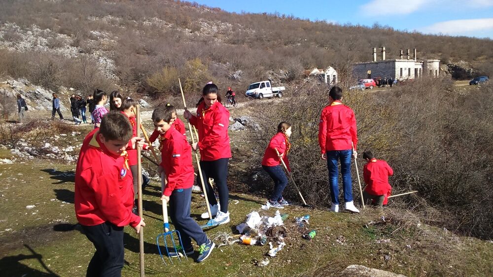 Nikšić, izviđači