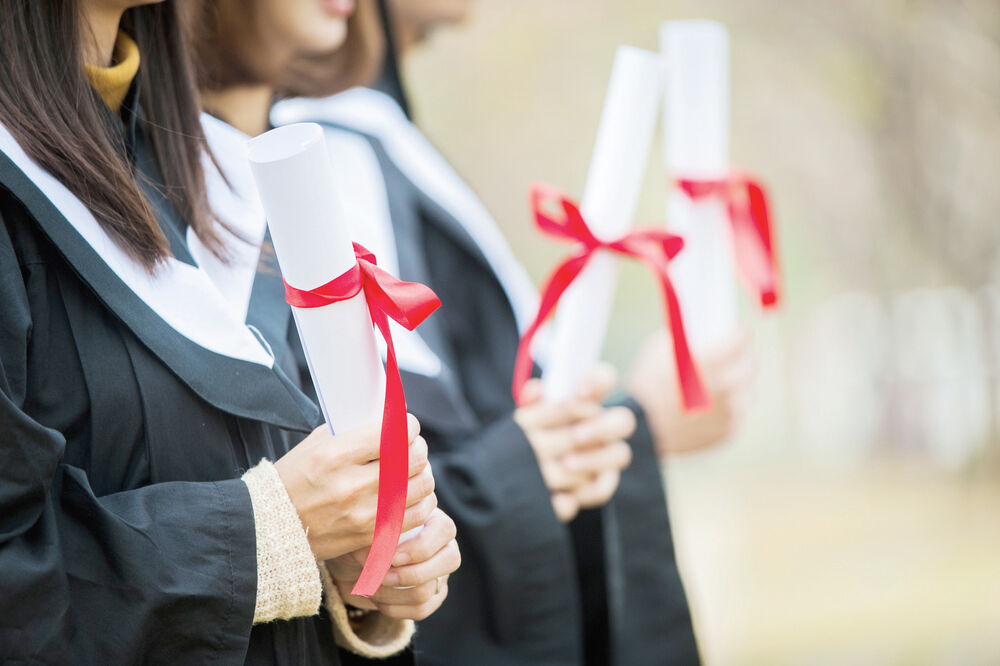 Studenti, diplome, Foto: Shutterstock