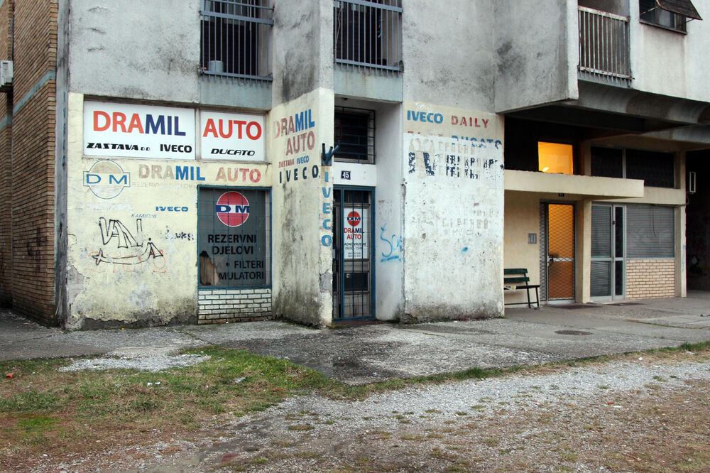 fekalije, Tuški put, Foto: Luka Zeković