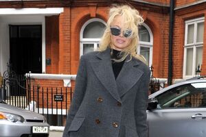 Pamela Anderson: Bila bih prva dama Džulijanu Asanžu
