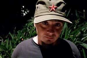 Izgleda da je minus ako možeš sam odsvirati instrumente, otpjevat...