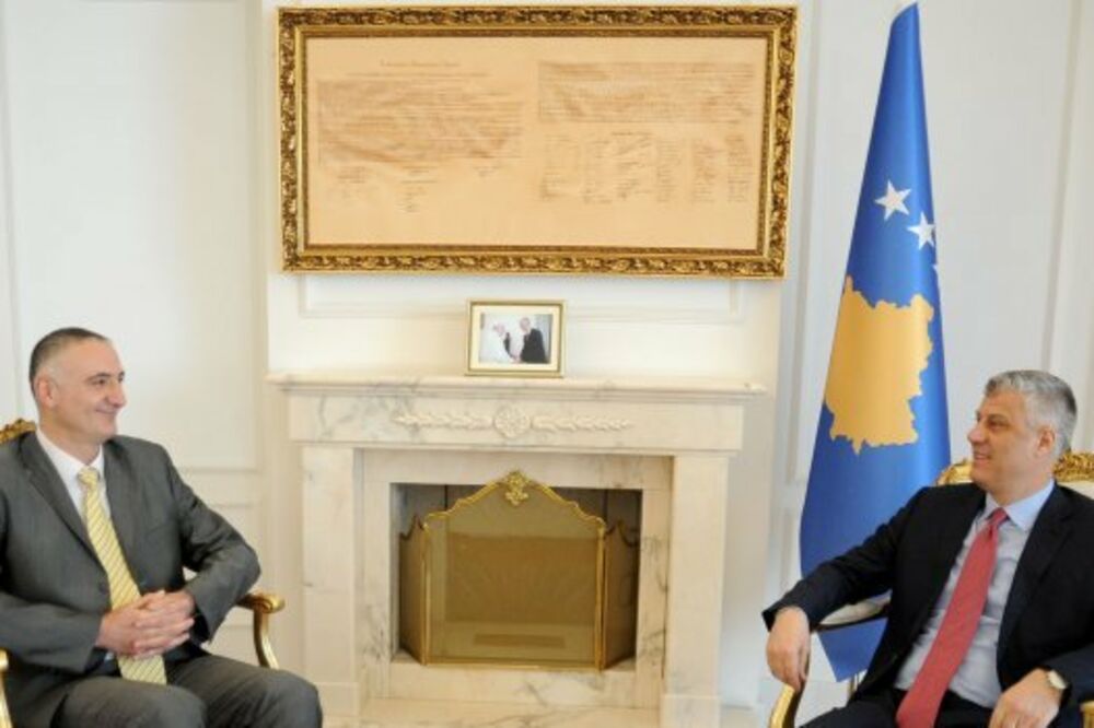 Hašim Tači Slobodan Vujičić, Foto: Http://www.president-ksgov.net