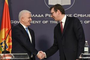 Vučić: Crna Gora je od turizma zaradila 200 miliona manje od...