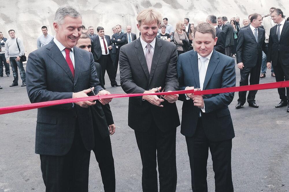 Postrojenje Vještica, Milo Đukanović, Foto: Vuk Lajović