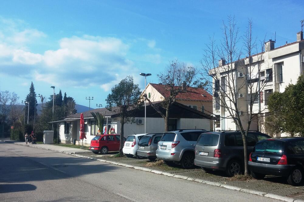 Baraka Crvenog krsta, Foto: Siniša Luković