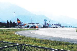 Prvo rekonstrukcija aerodroma u Tivtu, a prodaja za deceniju