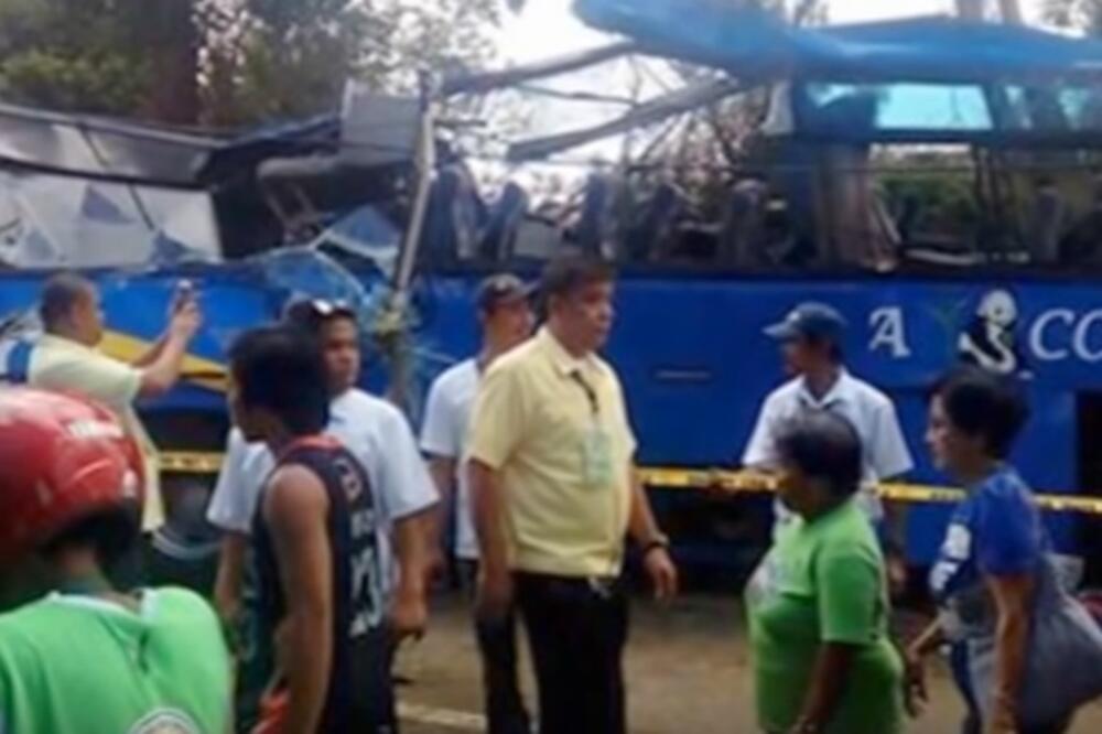 Autobuska nesreća, Filipini, Foto: Screenshot (YouTube)