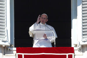 Papa Franjo zaprepašćen brutalnošću sukoba u Kongu