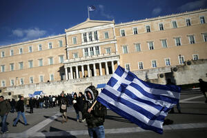 Grčka: Svi duguju svima, oni koji bi da se razvedu nemaju para pa...