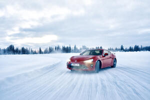 "Za volanom": Test nove Tojote GT86 na zaleđenim stazama Laponije