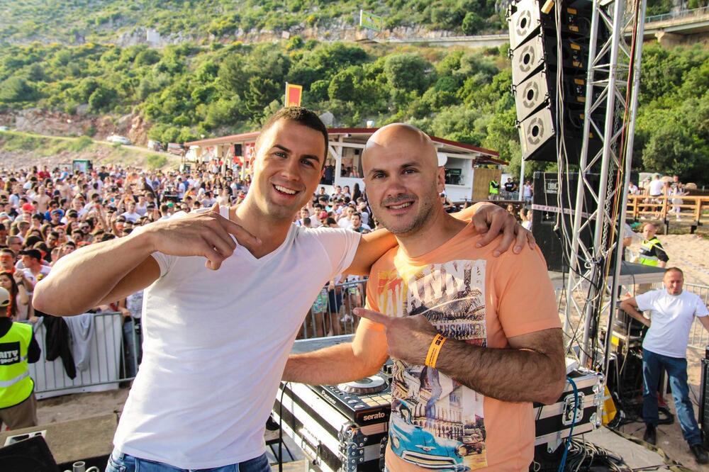 Progresiv je za ove hladne dane: Igor Garnier i LuckyDee, Foto: Privatna rhiva