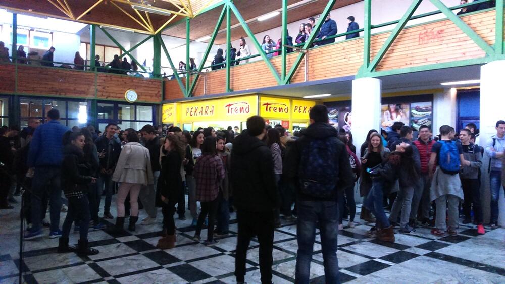 Gimnazija Stojan Cerović