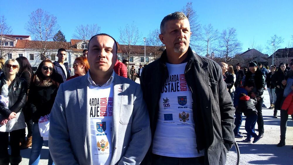 Jedna milijarda ustaje