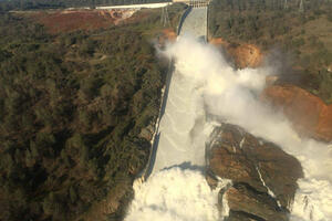 SAD: Voda se povukla iza najviše brane, nova oluja prijeti,...