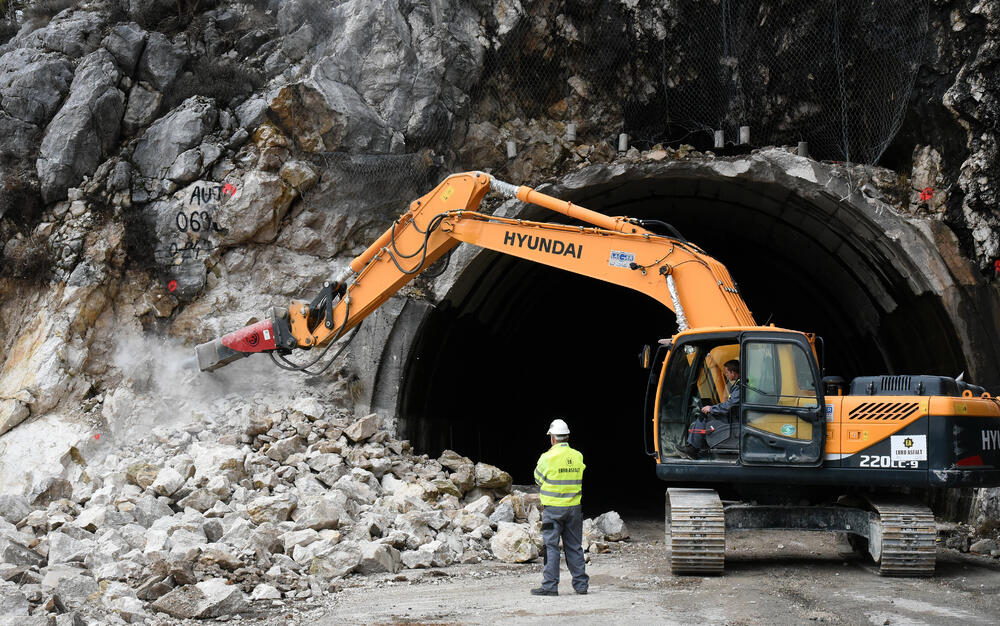 Radovi na putu Podgorica-Cetinje