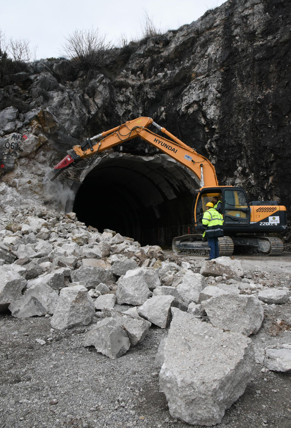 Radovi na putu Podgorica-Cetinje