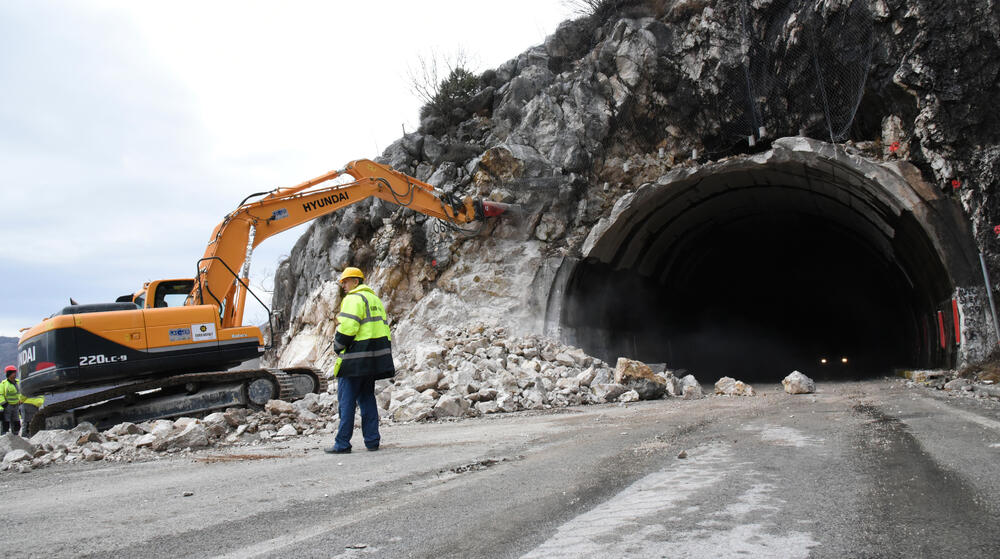 Radovi na putu Podgorica-Cetinje