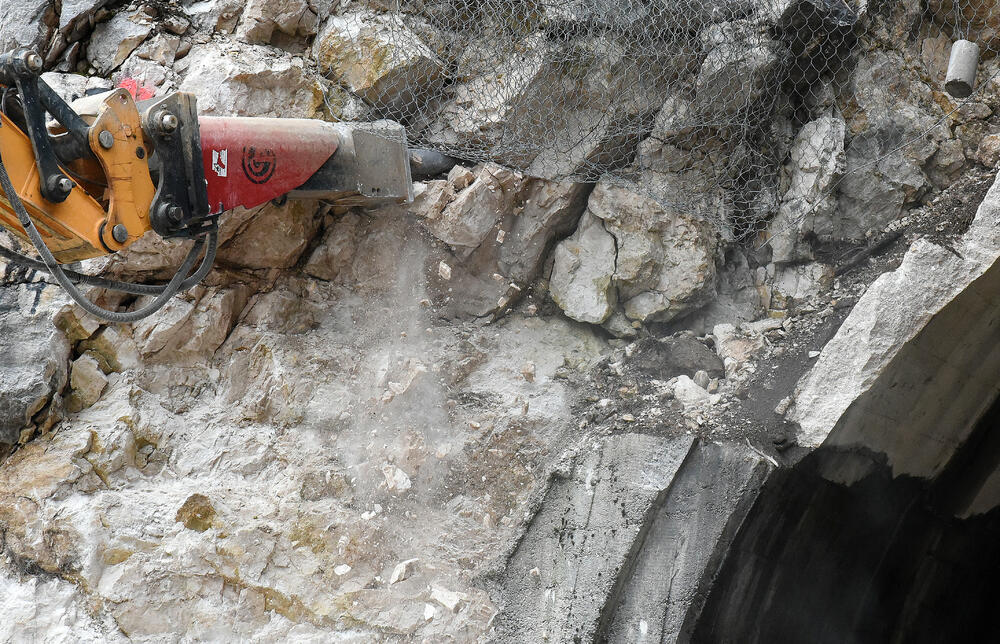 Radovi na putu Podgorica-Cetinje