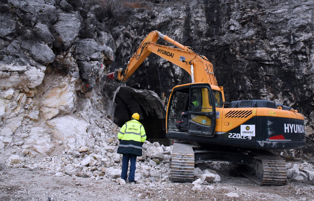 Radovi na putu Podgorica-Cetinje