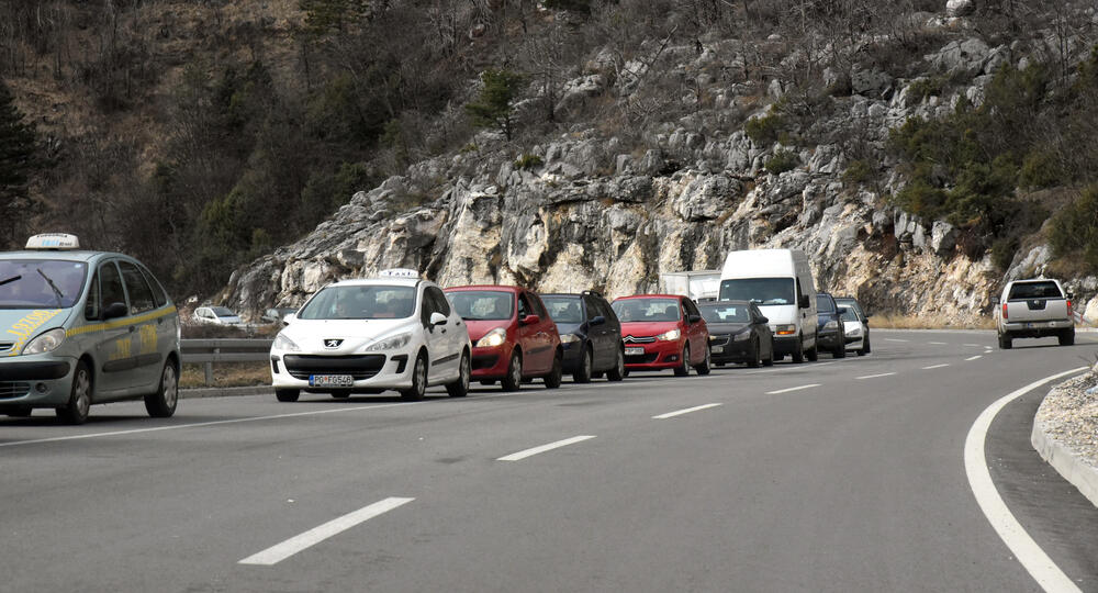 Radovi na putu Podgorica-Cetinje