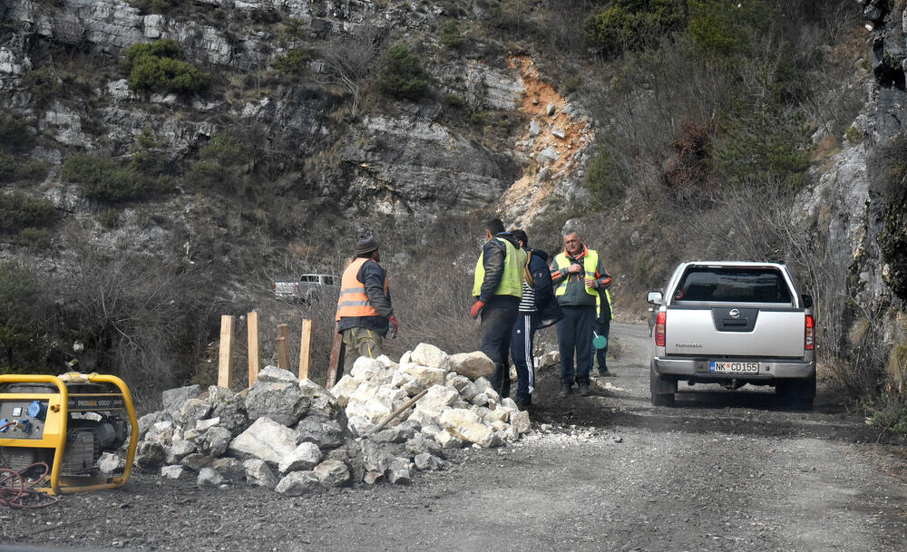 Radovi na putu Podgorica-Cetinje