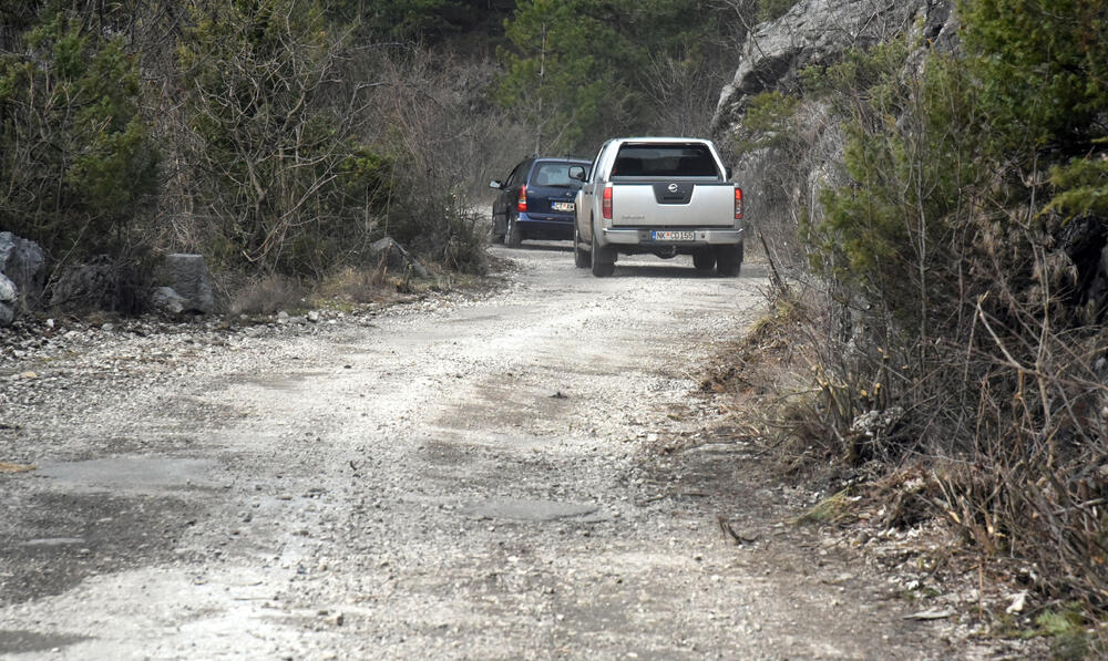 Radovi na putu Podgorica-Cetinje