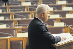 Marković traži da se hitno krene na divlju gradnju