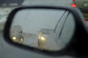 Oprezno vozite, smanjena vidljivost zbog magle, sitni odroni na...