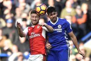 Mustafi: Arsenal može da osvoji titulu