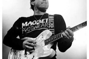 Bivši član grupe Blink 182 napisao knjigu o vanzemaljcima