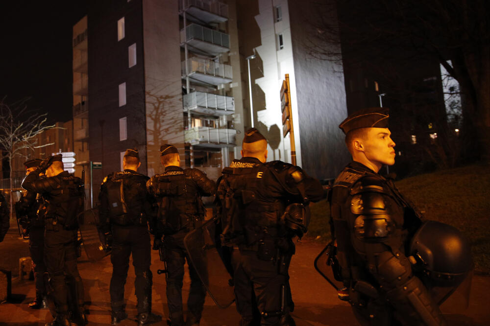 Pariz, policija, Foto: Beta-AP