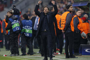 Izađite i pokažite kako se umire za dres koji nosite