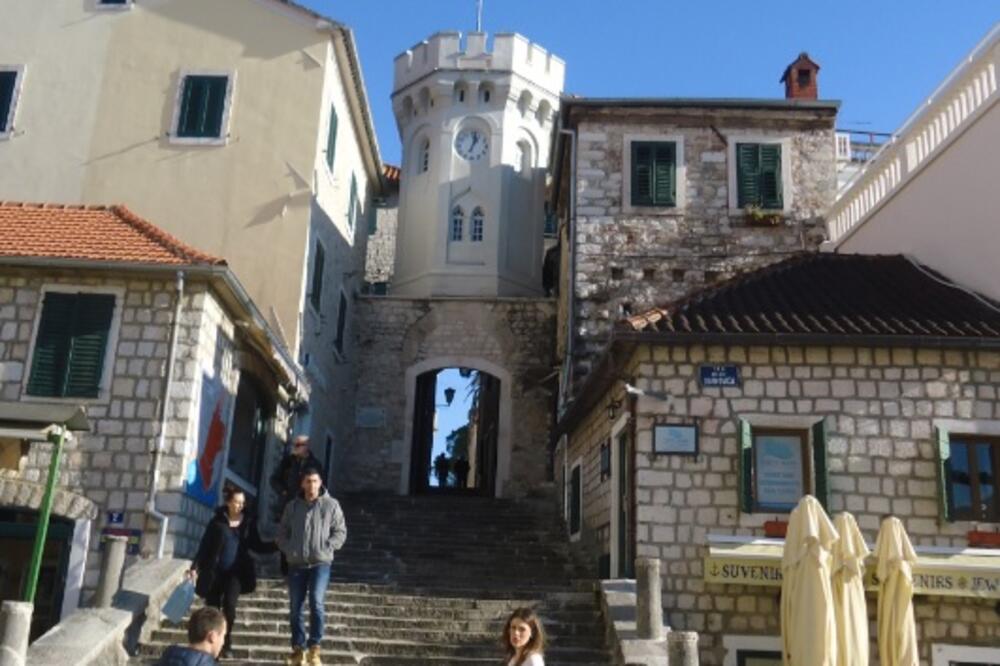 Gradski sat Herceg Novi, Foto: Slavica Kosić