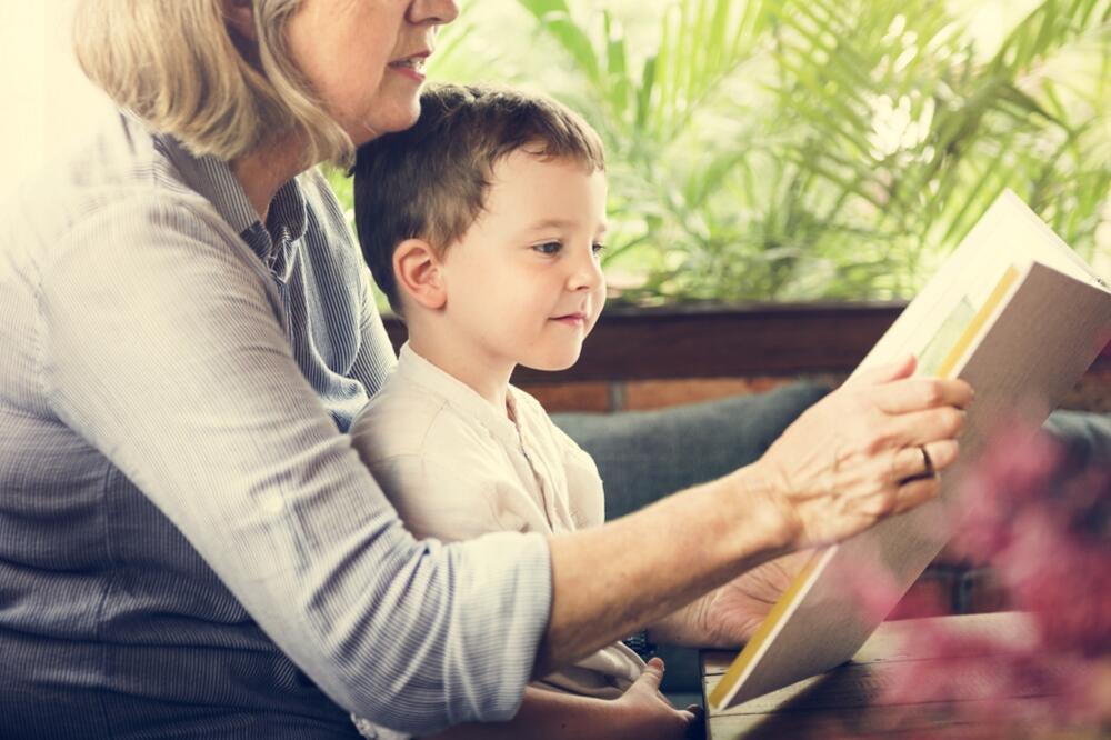 baka i unuk, Foto: Shutterstock