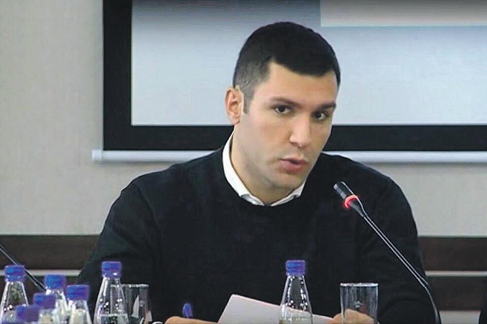 Vuk Janković (MANS)