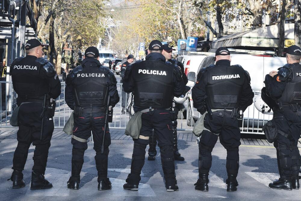 policija, Foto: Savo Prelević