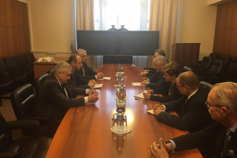 Andrija Mandić, Milan Knežević, Aleksej Meškov, Foto: Demokratski front