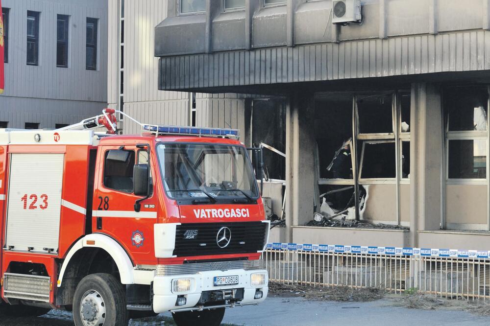 Osnovni sud požar, Foto: Savo Prelević
