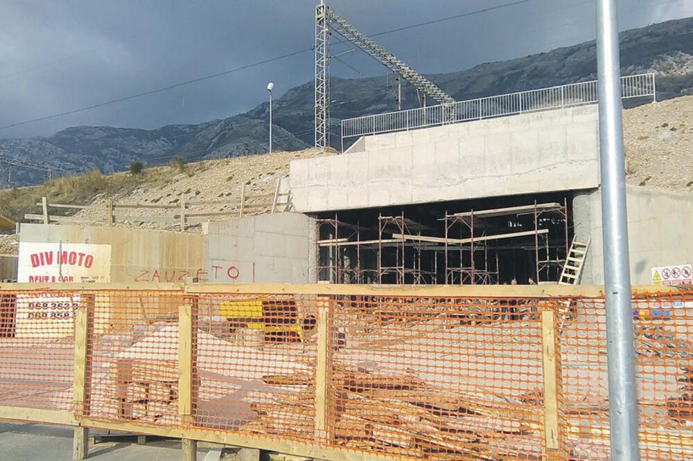 podvožnjak sutomore, Foto: Radomir Petrić