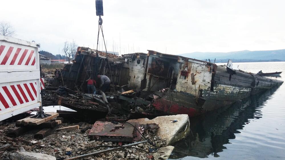 Komadanje borda Independia