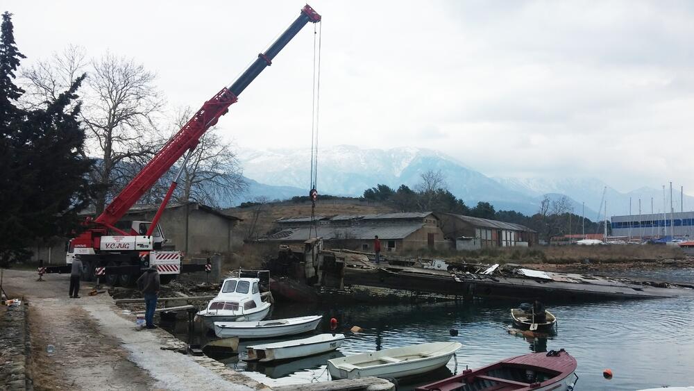 Komadanje borda Independia