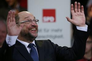 Martin Šulc u predizbornoj kampanji protiv Angele Merkel
